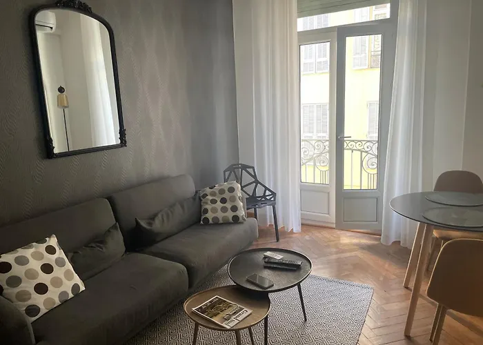 Superbe Appartement Au Coeur De Nice